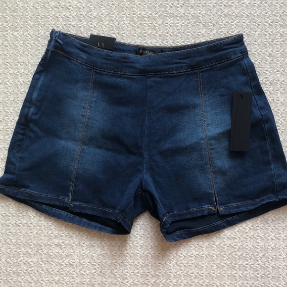 Shorts - Picture 1 of 5